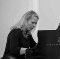 Vasara praejo for soprano and piano (vs. by Salome Neris),  (Miniotas)
